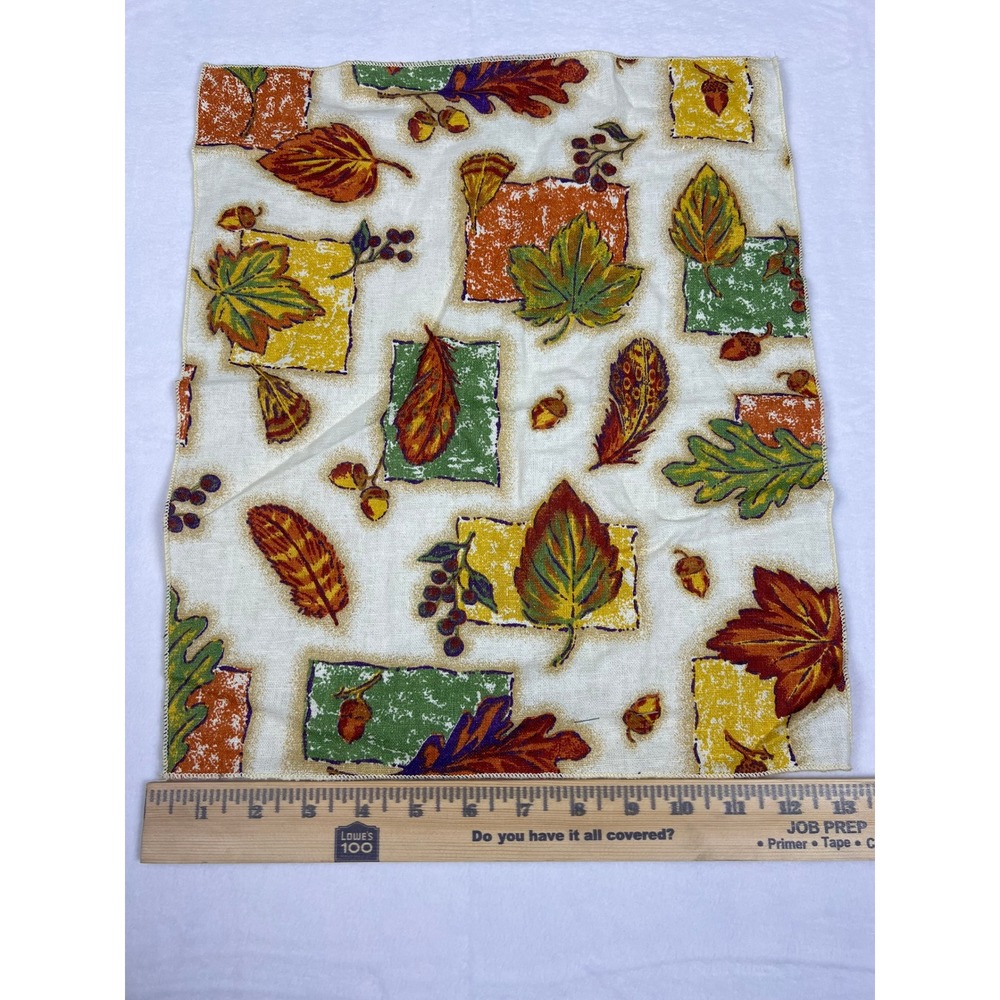 Autumn‎ Harvest Fall Leaves Acorns Berries Fabric Napkin Table Linen 13x16 - Picture 2 of 5